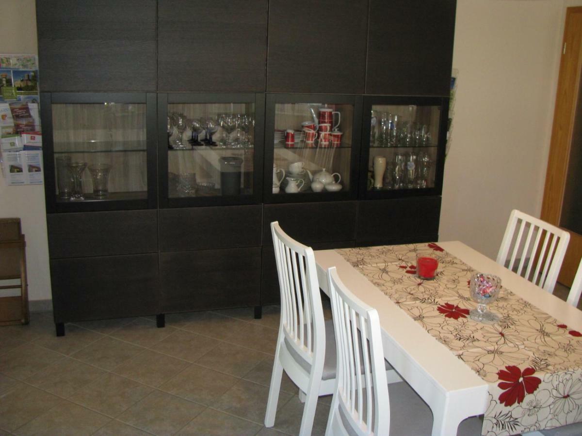 Ferienwohnung Herbsleben ภายนอก รูปภาพ